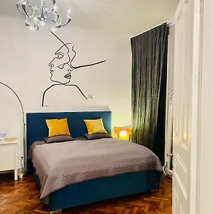 4 Seasons Apartment